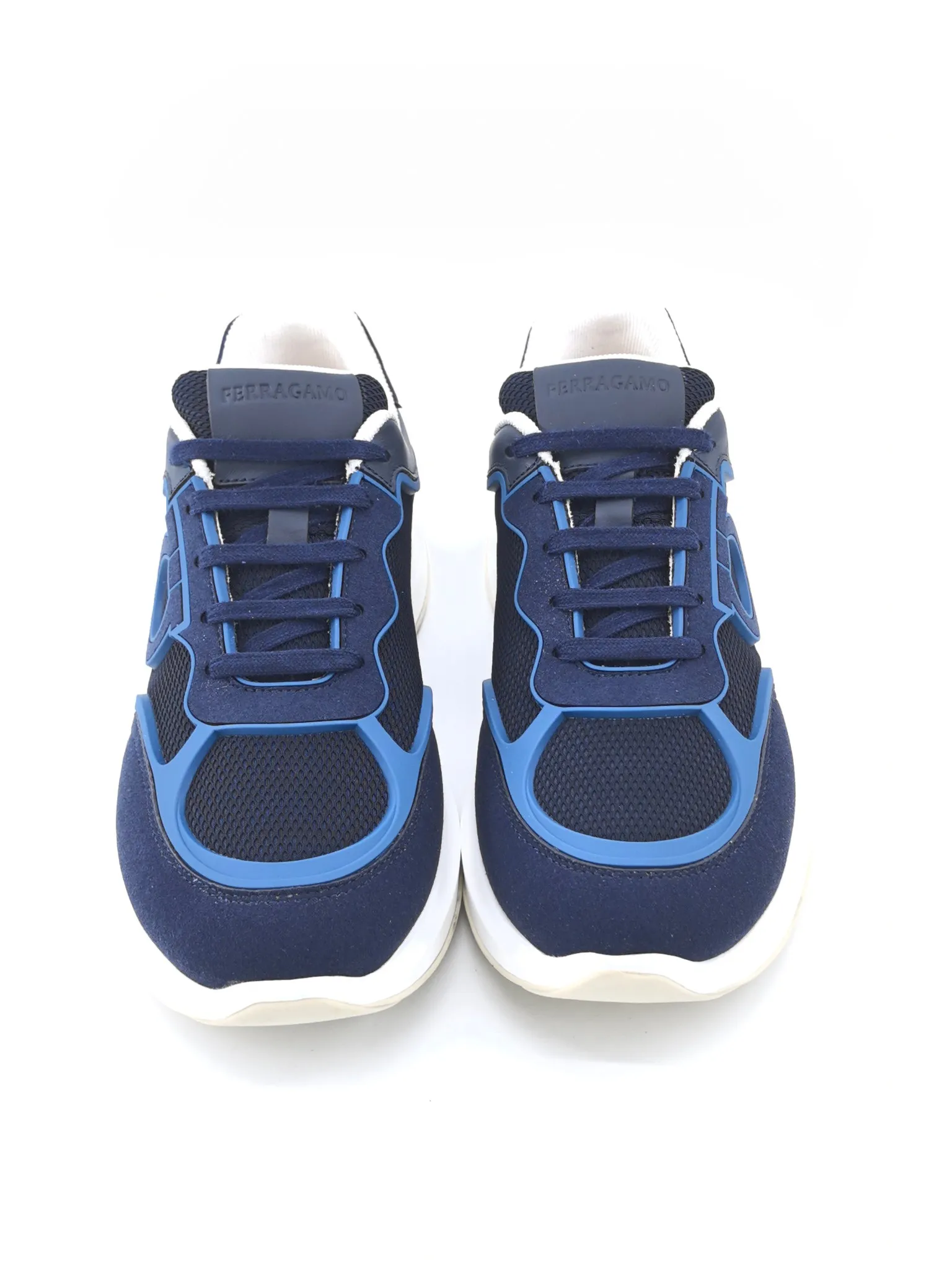 [Ferragamo] Top P: 740💰 Size: 39~44 (38 45 custom-made, non-refundable) 2025 Ferragamo men's new casual sports shoes, sports fashion charm, classic matching colors, elegant style and casual charm complement each other, showing urban fashion style. Rich colors interweave with modern charm, and simple lines outline the silhouette of the bag, interpreting casual aesthetics. Imported calfskin + first layer suede + TPU outsole